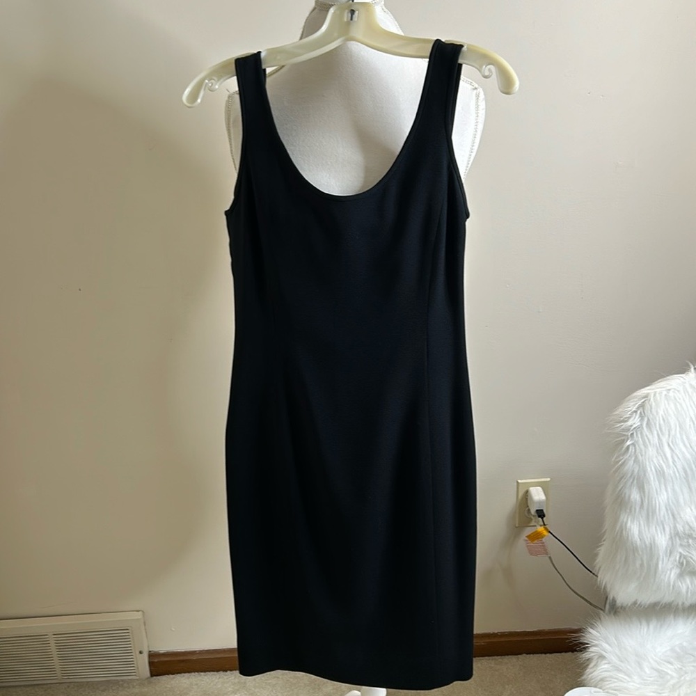 ANN TAYLOR BLK CREPE DRESS WITH SCOOP BACK